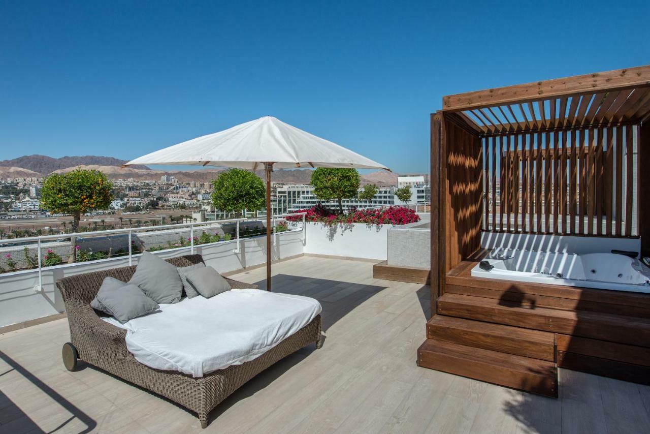 所罗门王伊斯洛特酒店 埃拉特 外观 照片 Rooftop at the Hilton Tel Aviv