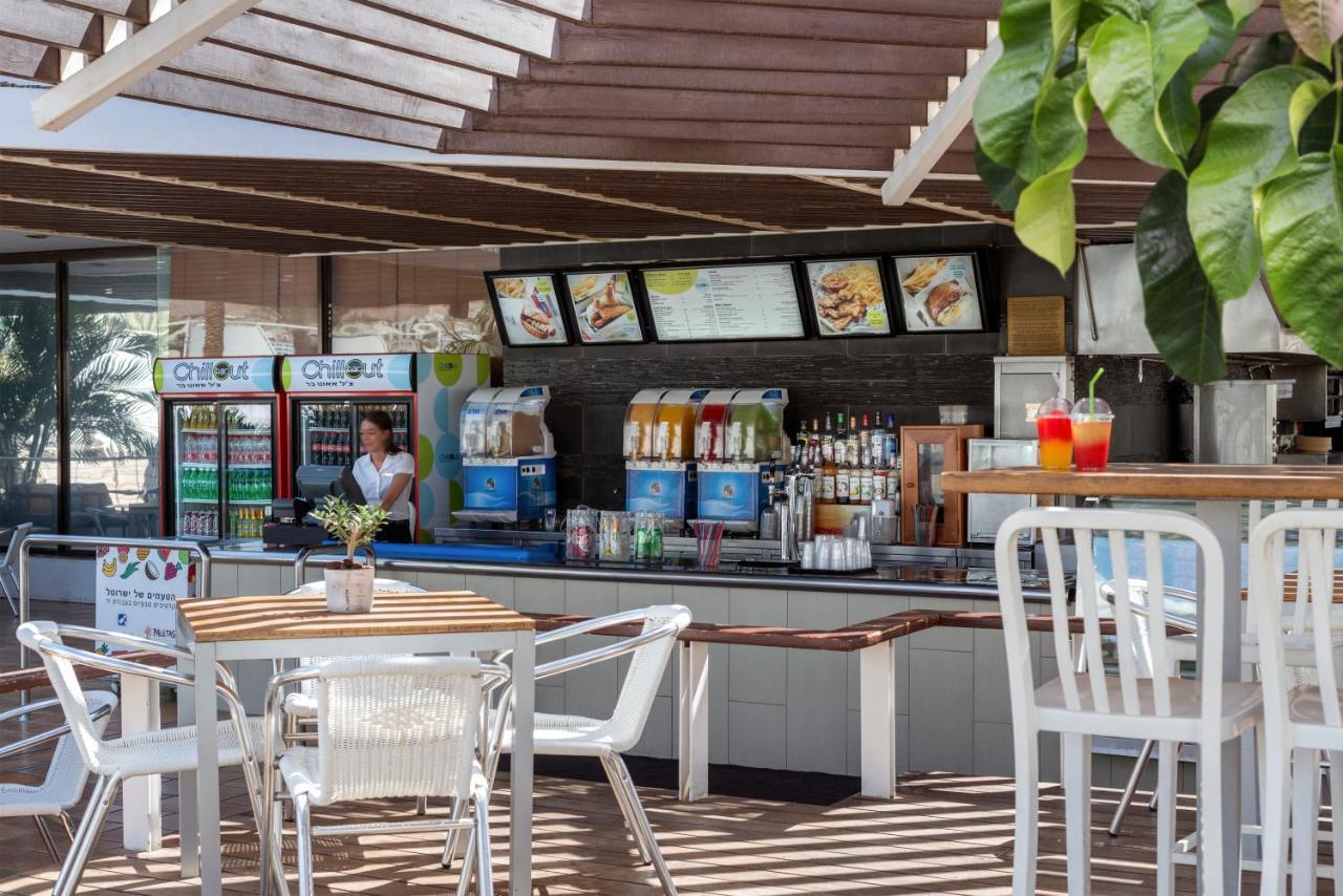 所罗门王伊斯洛特酒店 埃拉特 外观 照片 The bar at the pool